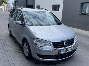 Авто Volkswagen Touran 2008 № 7917266