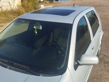 Авто Volkswagen Golf 2000 № 7917537