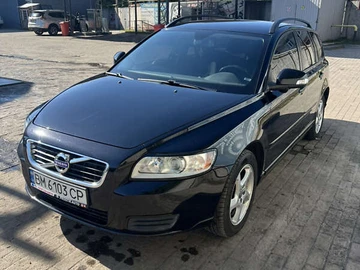 Авто Volvo V50 2010 № 7917781