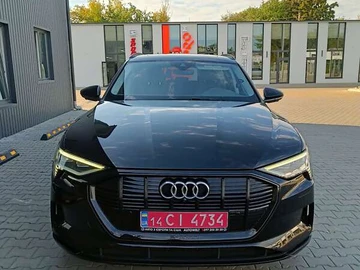 Авто Audi Q7 E-Tron 2021 № 7918156