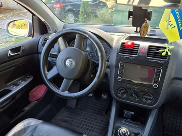 Авто Volkswagen Golf 2004 № 7918239