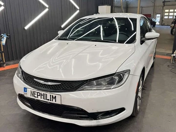 Авто Chrysler 200 2015 № 7918345