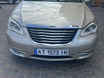 Авто Chrysler 200 2014 № 7918349