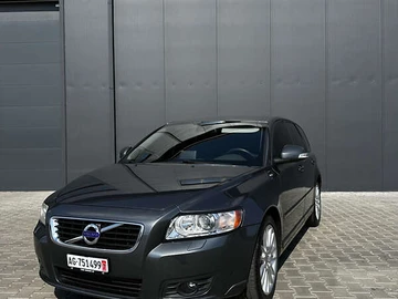 Авто Volvo V50 2011 № 7918350