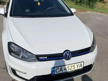 Авто Volkswagen E-Golf 2016 № 7918387