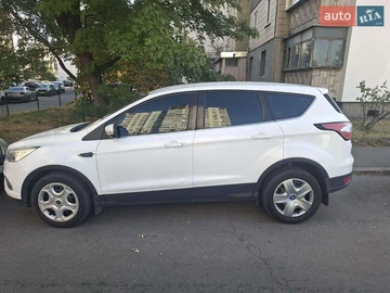 Авто Ford Kuga 2017 № 7918450