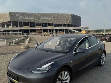 Авто Tesla Model 3 2019 № 7918897