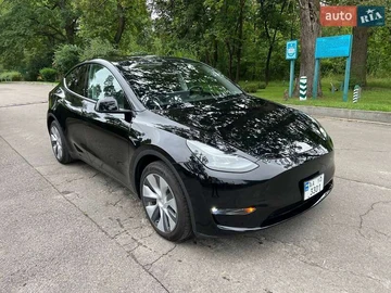 Авто Tesla Model Y 2024 № 7918951