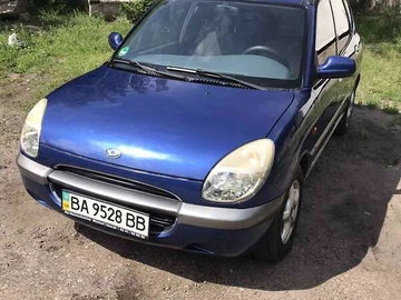Авто Daihatsu Sirion 2001 № 7919418