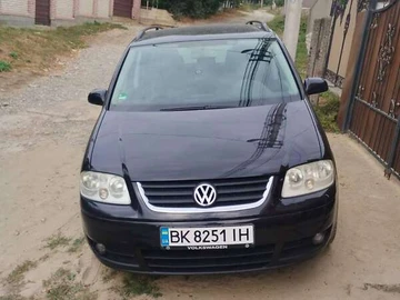 Авто Volkswagen Touran 2004 № 7919475