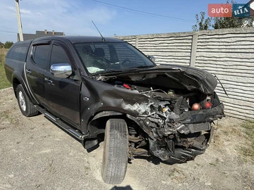 Авто Mitsubishi L 200 2014 № 7919590