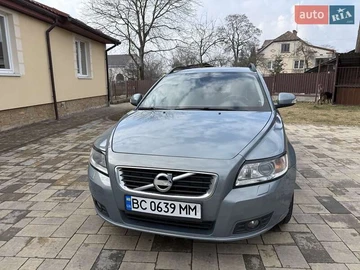Авто Volvo V50 2010 № 7919616