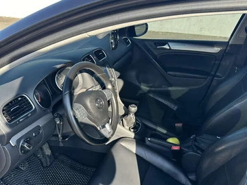 Авто Volkswagen Golf 2010 № 7919637