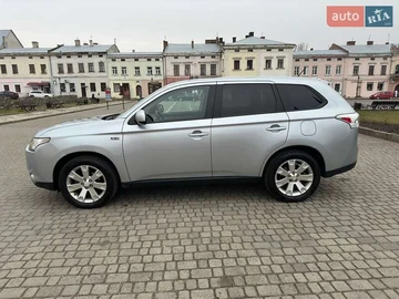 Авто Mitsubishi Outlander 2013 № 7919733