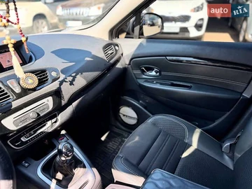 Авто Renault Grand Scenic 2015 № 7919735