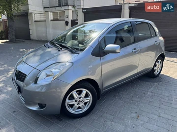 Авто Toyota Yaris 2007 № 7919981