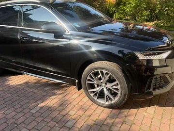 Авто Audi Q8 2020 № 7920000