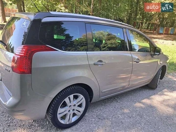 Авто Peugeot 5008 2011 № 7920120