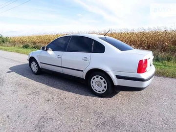 Авто Volkswagen Passat 1999 № 7920136