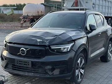 Авто Volvo Xc40 2022 № 7920382