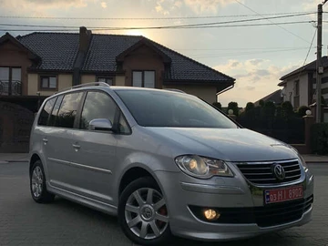 Авто Volkswagen Touran 2008 № 7920453