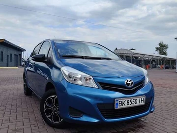 Авто Toyota Yaris 2012 № 7920670
