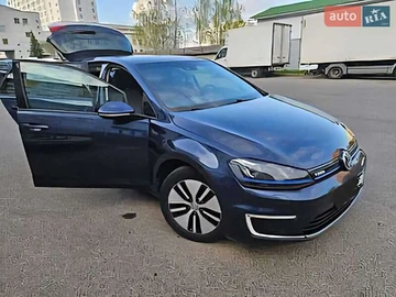 Авто Volkswagen E-Golf 2017 № 7920976