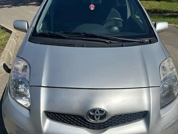Авто Toyota Yaris 2009 № 7921151