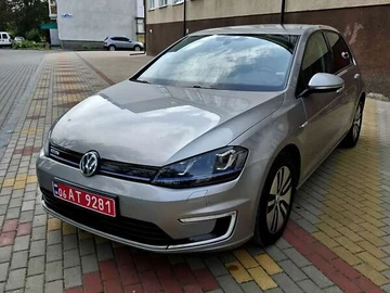 Авто Volkswagen E-Golf 2016 № 7921215