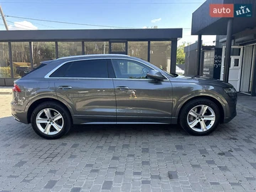 Авто Audi Q8 2023 № 7921366