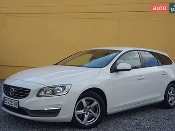 Авто Volvo V60 2015 № 7921576