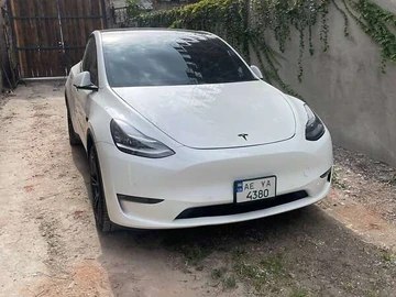 Авто Tesla Model Y 2021 № 7921654
