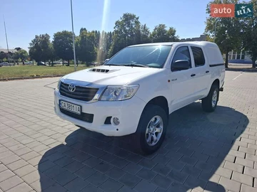 Авто Toyota Hilux 2013 № 7921674