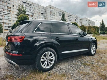 Авто Audi Q7 2018 № 7921688