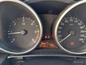 Авто Mazda 5 2011 № 7921908