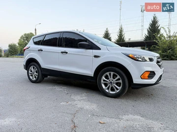 Авто Ford Escape 2019 № 7921999