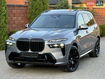 Авто BMW X7 2023 № 7922122