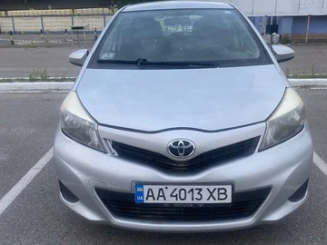 Авто Toyota Yaris 2012 № 7922351