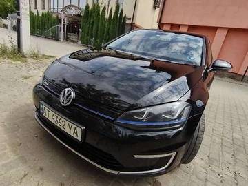 Авто Volkswagen E-Golf 2015 № 7922355