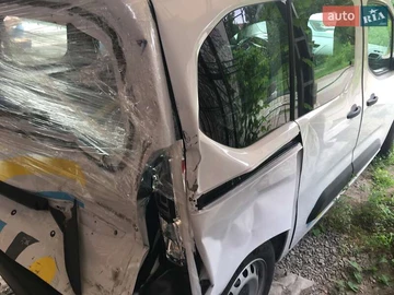 Авто Citroen Berlingo 2024 № 7922587