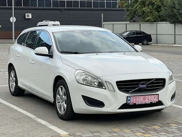 Авто Volvo V60 2012 № 7922780