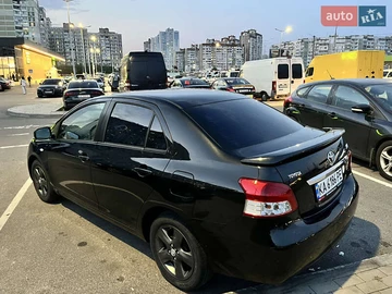 Авто Toyota Yaris 2007 № 7923144