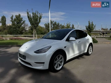 Авто Tesla Model Y 2021 № 7923274