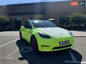 Авто Tesla Model Y 2023 № 7923302