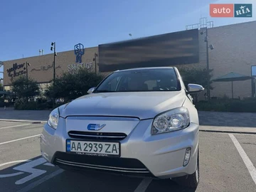 Авто Toyota Rav4 Ev 2013 № 7923788