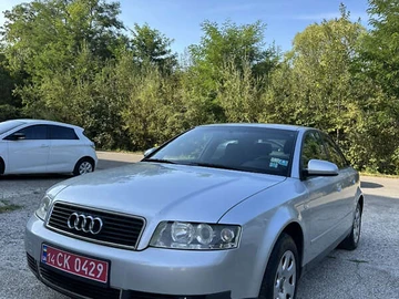 Авто Audi A4 2001 № 7924040