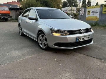 Авто Volkswagen Jetta 2011 № 7924099