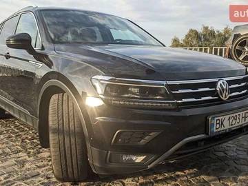 Авто Volkswagen Tiguan 2018 № 7924347