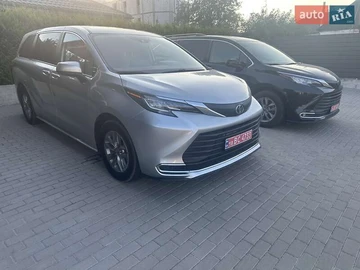 Авто Toyota Sienna 2023 № 7924357