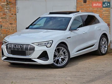 Авто Audi E-Tron 2022 № 7924365